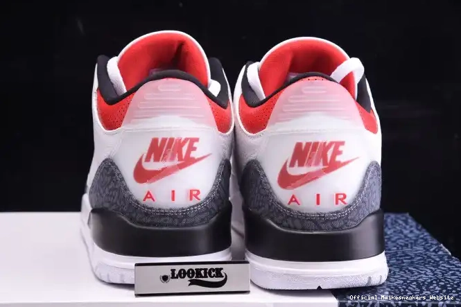 Official Maikesneakers 